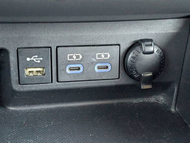 Used 2022 Toyota Highlander XLE image 25