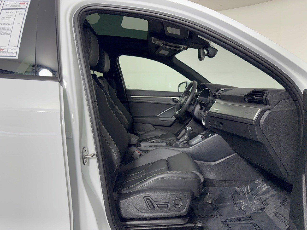 Certified 2025 Audi Q3 2.0T Premium w/ Convenience Package AWD/4WD image 30
