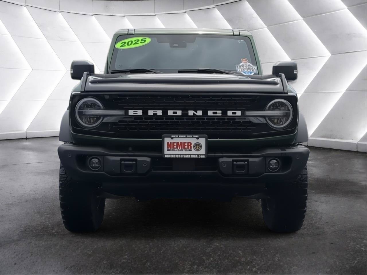 Used 2025 Ford Bronco Badlands AWD/4WD image 8