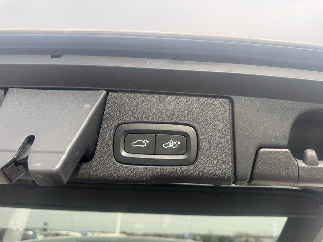 Used 2021 Volvo XC60 T5 R-Design w/ Protection Package Premier image 30