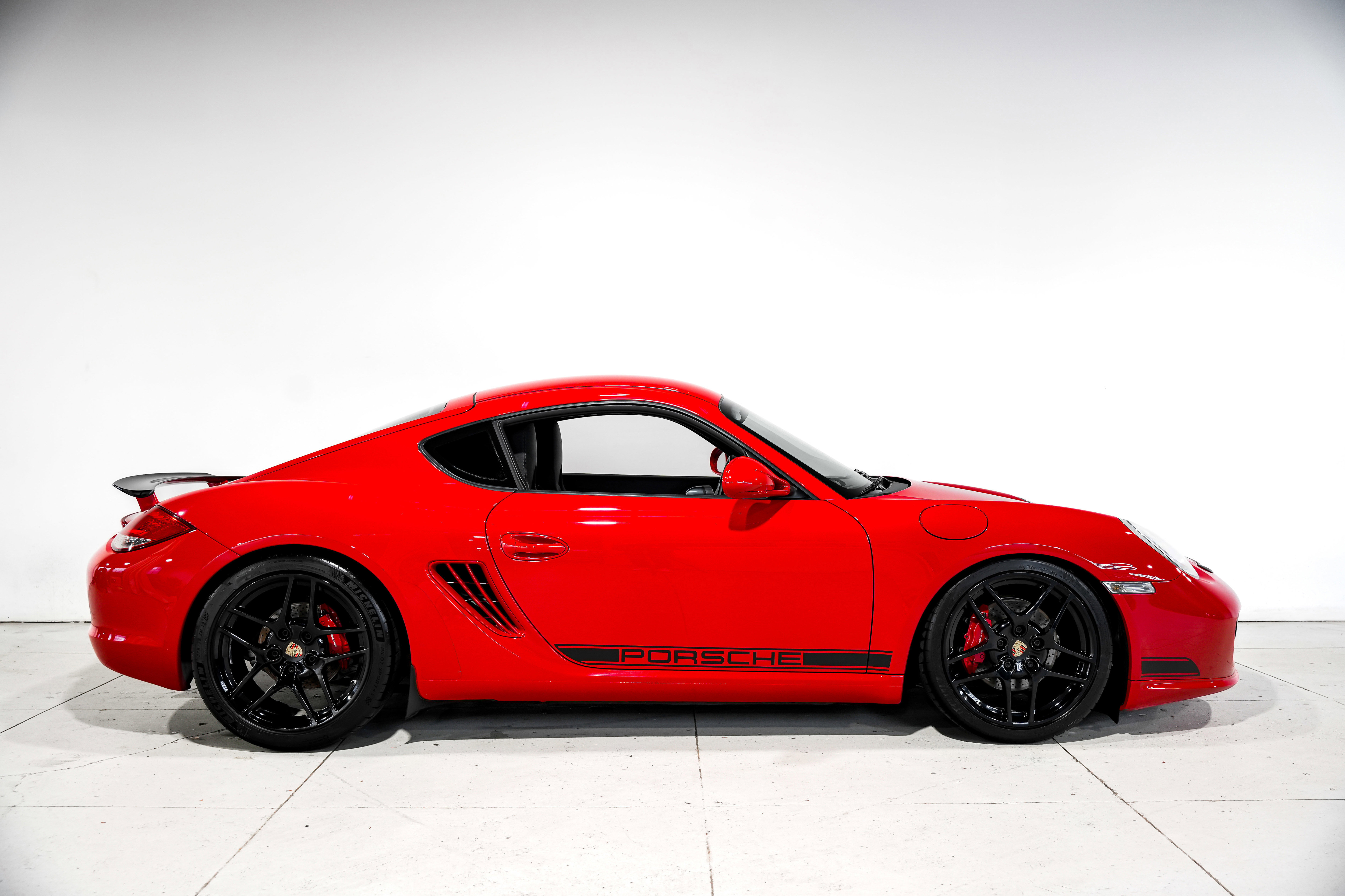 Used 2012 Porsche Cayman S image 2