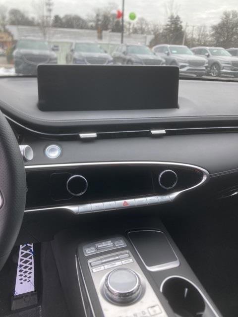 Used 2025 Genesis GV70 3.5T Sport w/ Sport Advanced Package image 14