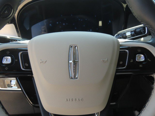 Certified 2026 Lincoln Corsair Premiere FWD image 24