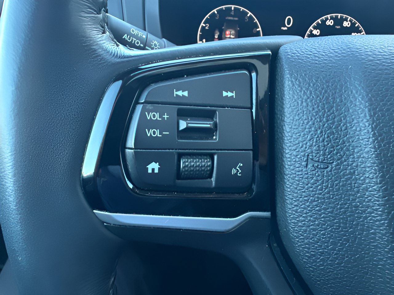 Used 2025 Honda Odyssey EX-L image 18