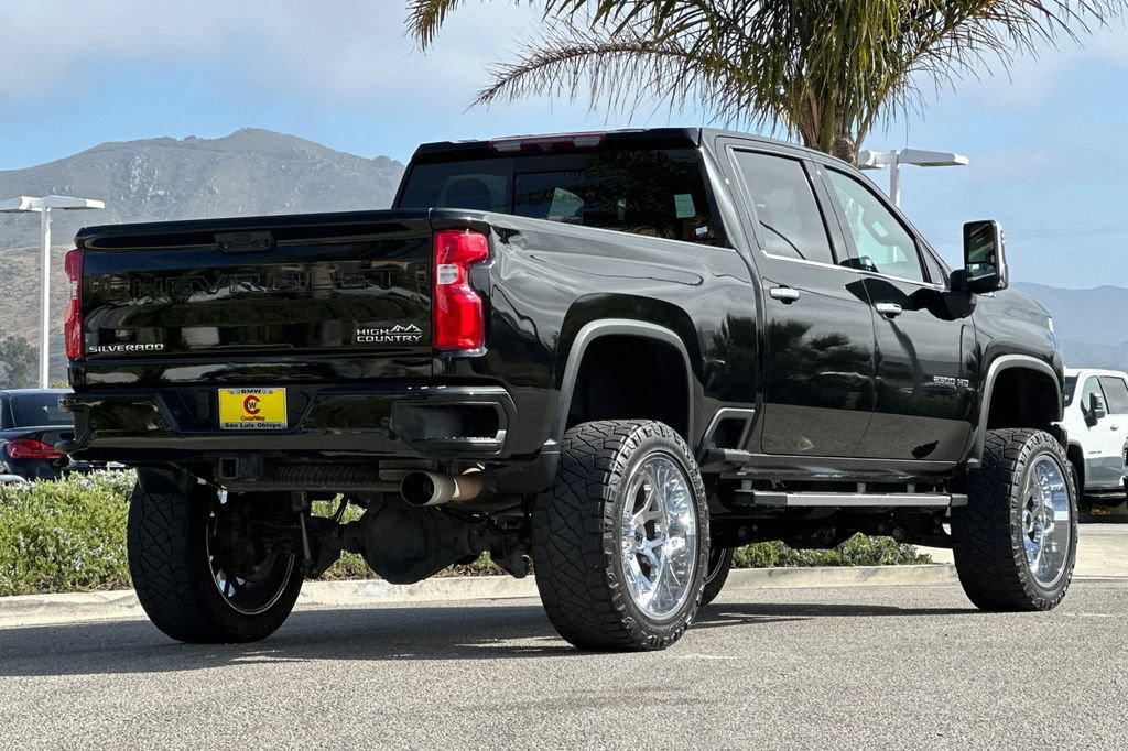 Used 2023 Chevrolet Silverado 2500 High Country AWD/4WD image 3