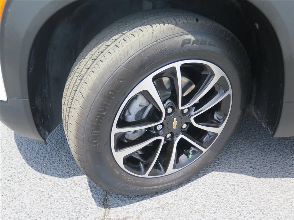 Used 2025 Chevrolet TrailBlazer LT w/ LT Cold Weather Package FWD image 18