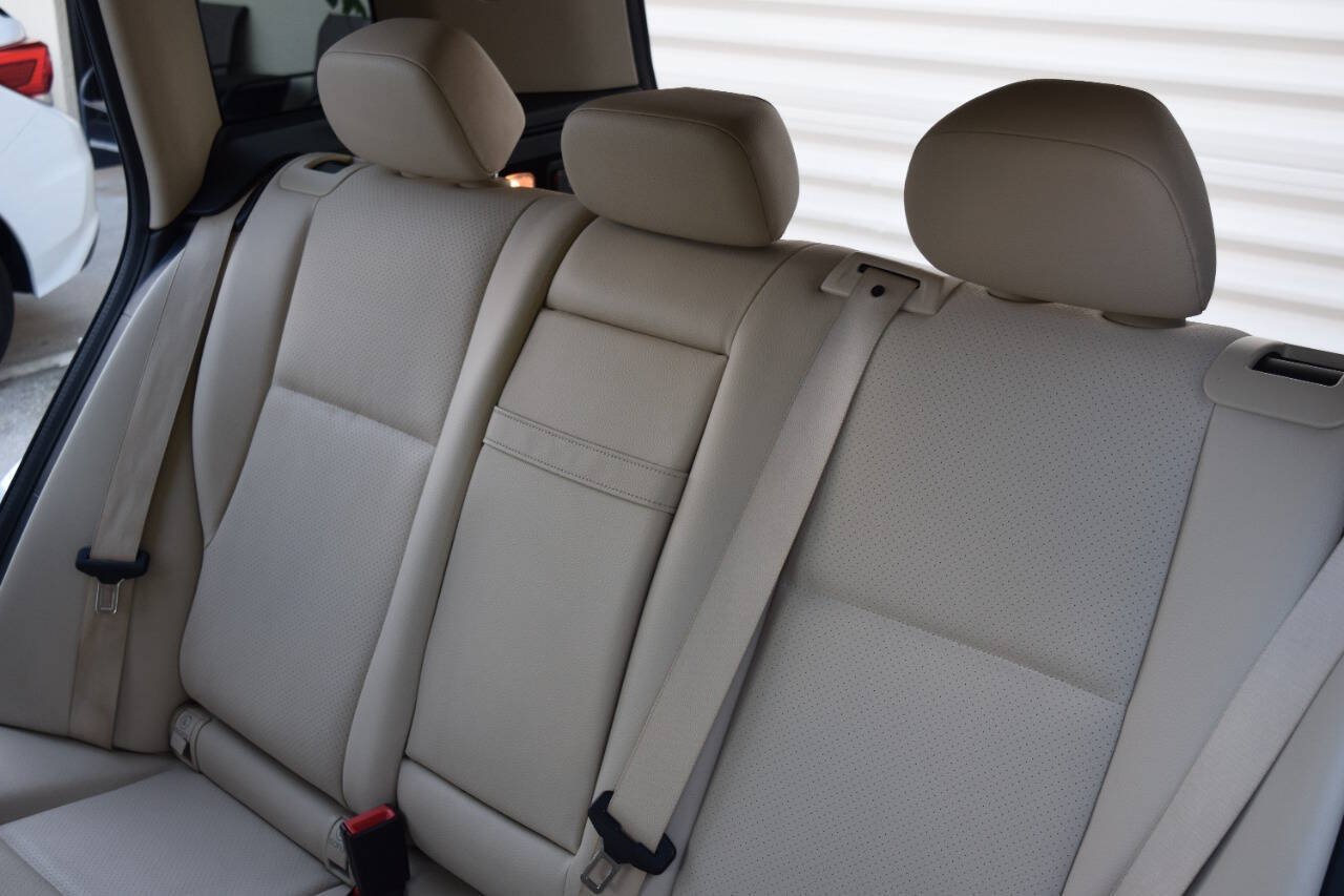 Used 2013 Mercedes-Benz GLK 250 BlueTEC 4MATIC image 41