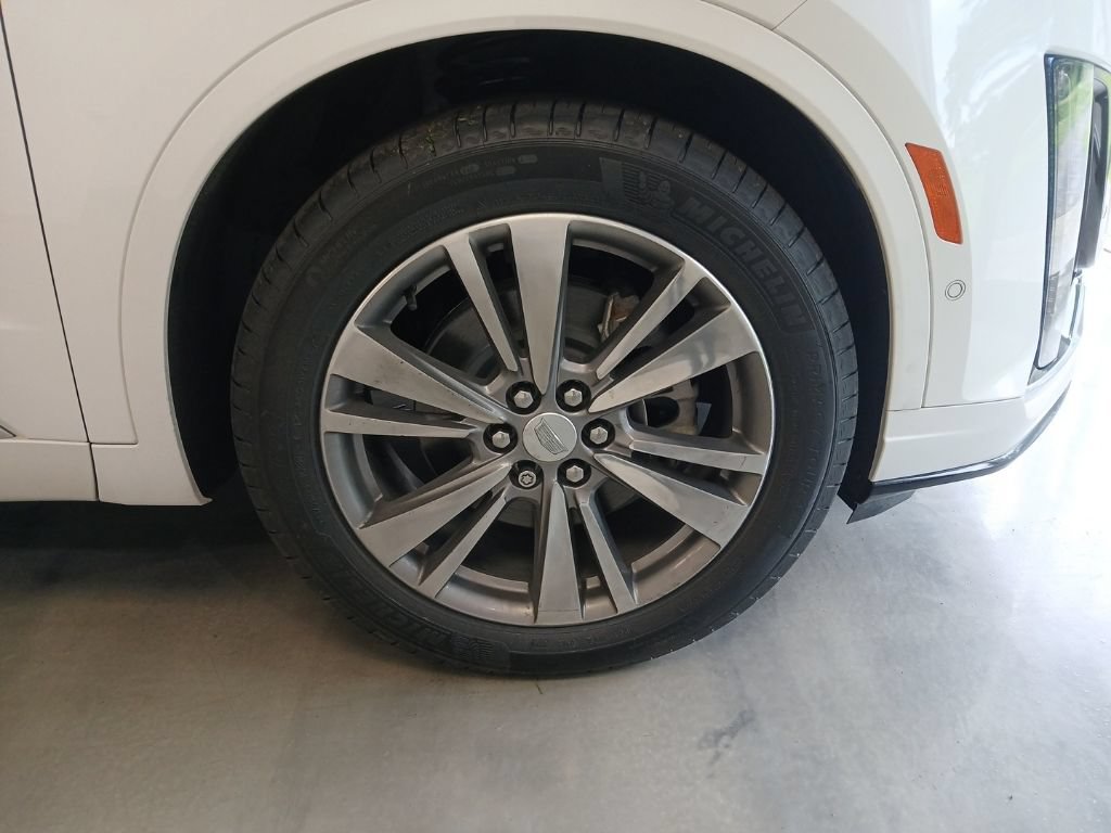 Used 2022 Cadillac XT6 Premium Luxury w/ Technology Package AWD/4WD image 7