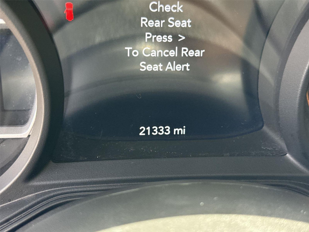Used 2025 Jeep Wrangler Unlimited Sahara AWD/4WD image 10