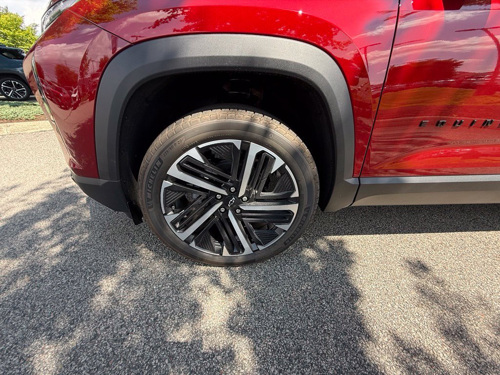 New 2027 Chevrolet Equinox RS w/ Safety and Technology Package AWD/4WD image 31