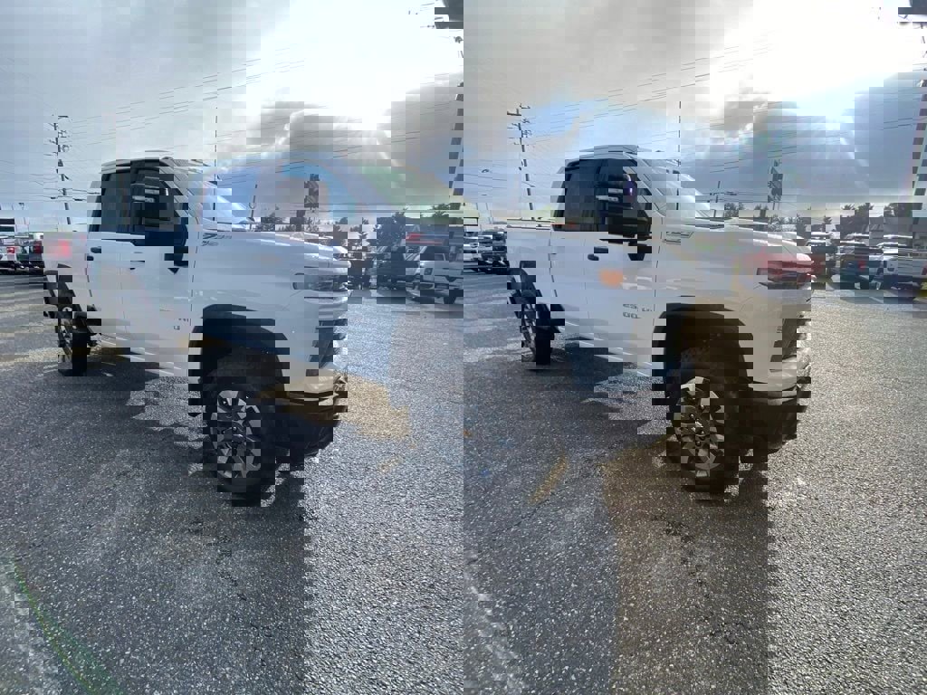 New 2025 Chevrolet Silverado 2500 Custom w/ Custom Value Package image 7