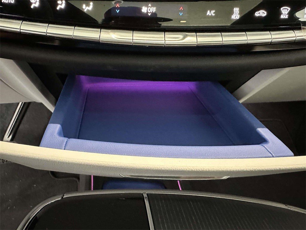 Certified 2024 Cadillac Lyriq Luxury image 25