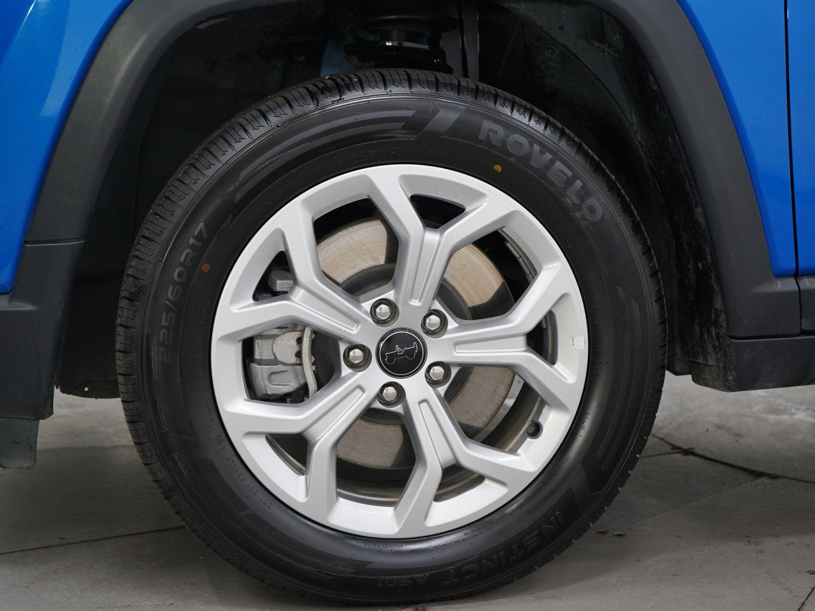 Used 2025 Jeep Compass Latitude AWD/4WD image 29