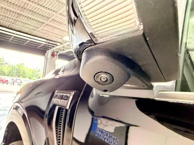 Used 2025 Ford F150 Lariat AWD/4WD image 17