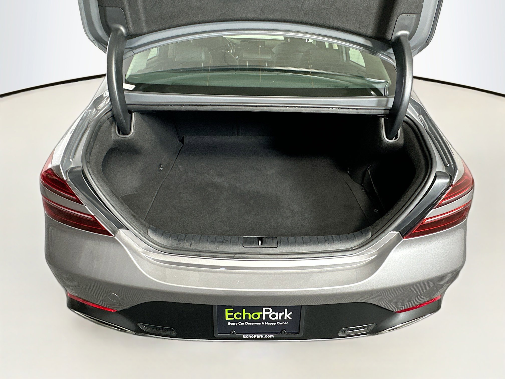 Used 2025 Genesis G70 2.5T image 30