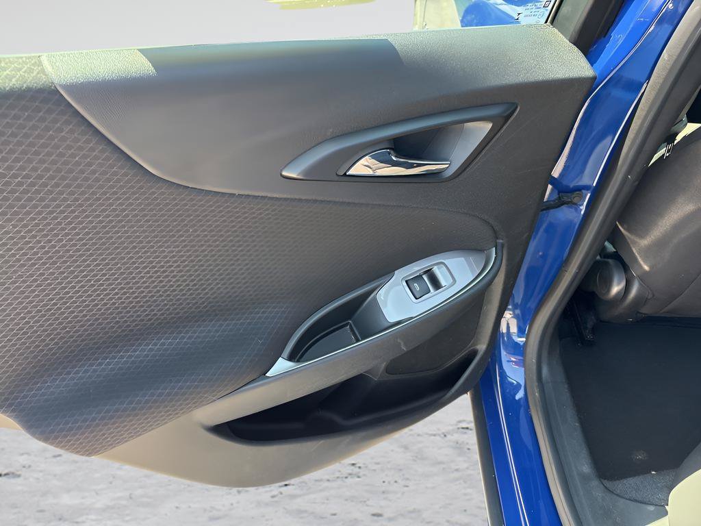 Used 2023 Chevrolet Malibu LS FWD image 13