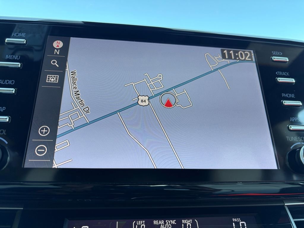 Used 2023 Toyota Sienna XSE image 29