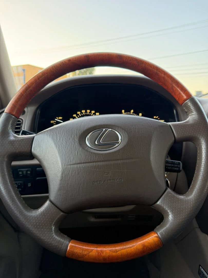 Used 2002 Lexus LX 470 4WD image 22