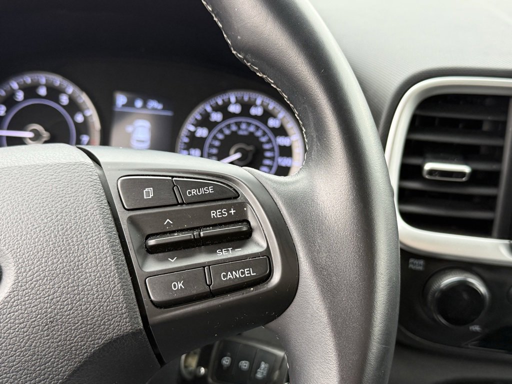 Certified 2022 Hyundai Venue SEL image 25
