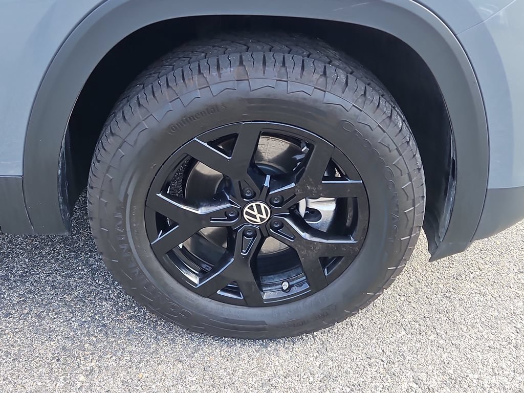 Used 2026 Volkswagen Atlas Peak Edition AWD/4WD image 10