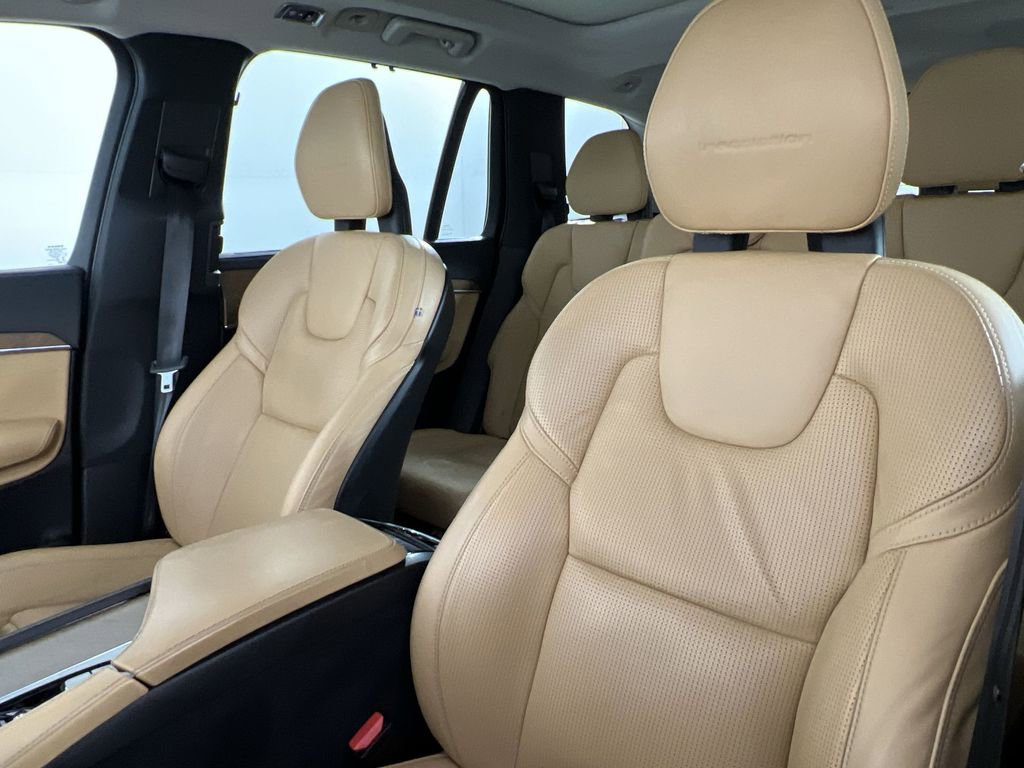 Used 2016 Volvo XC90 T6 Inscription w/ Protection Package Plus image 12