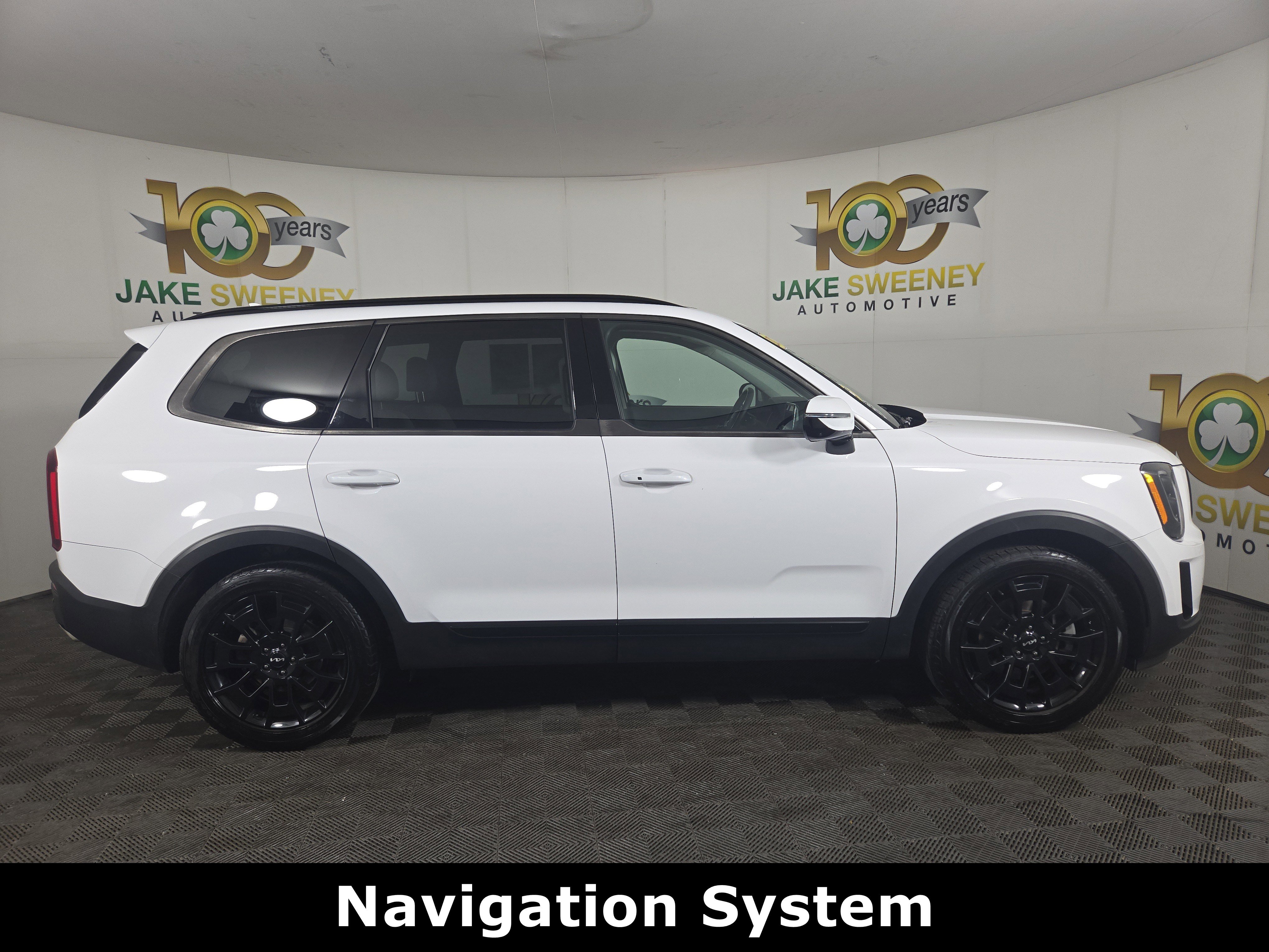 Used 2022 Kia Telluride SX w/ SX Prestige Package image 9