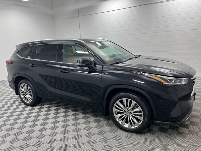 Used 2024 Toyota Highlander Platinum AWD/4WD image 4