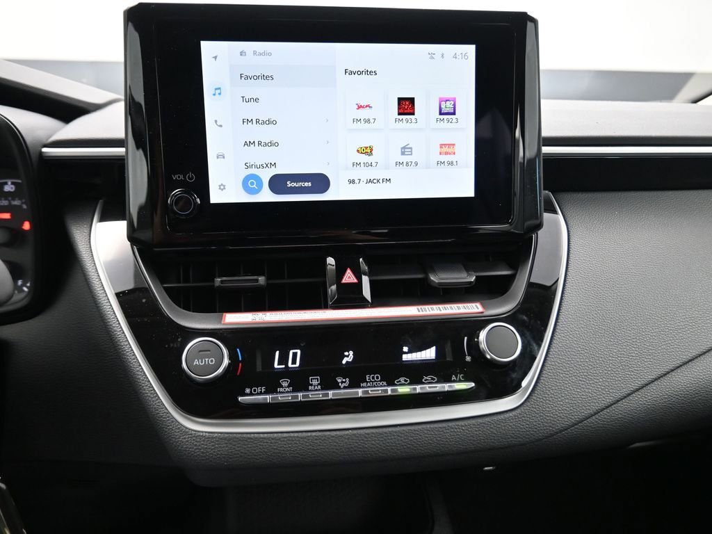 Used 2025 Toyota Corolla LE image 8