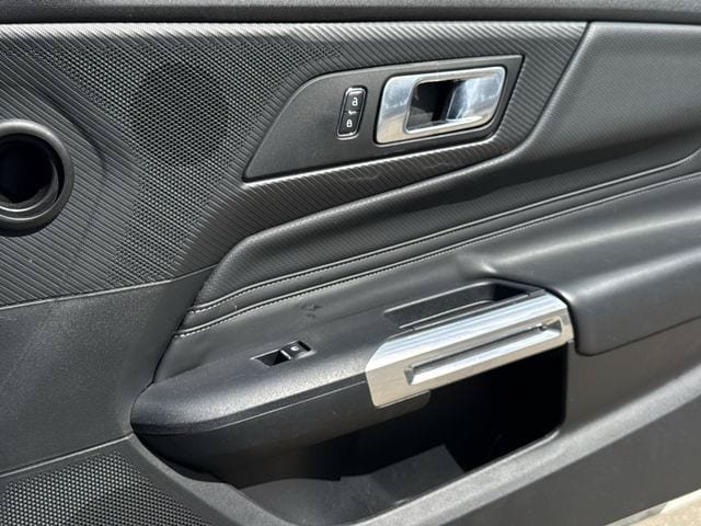 Used 2025 Ford Mustang Premium RWD image 26