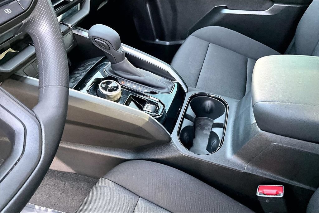 Used 2023 Chevrolet Colorado Trail Boss AWD/4WD image 17