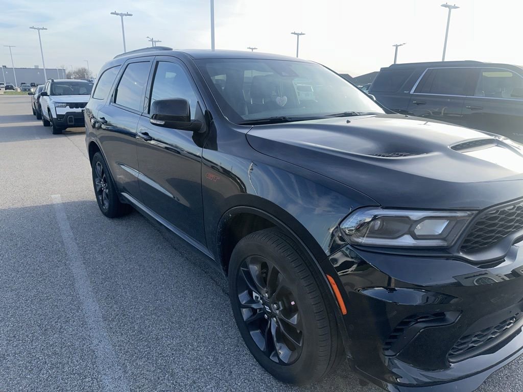 Used 2025 Dodge Durango GT image 4