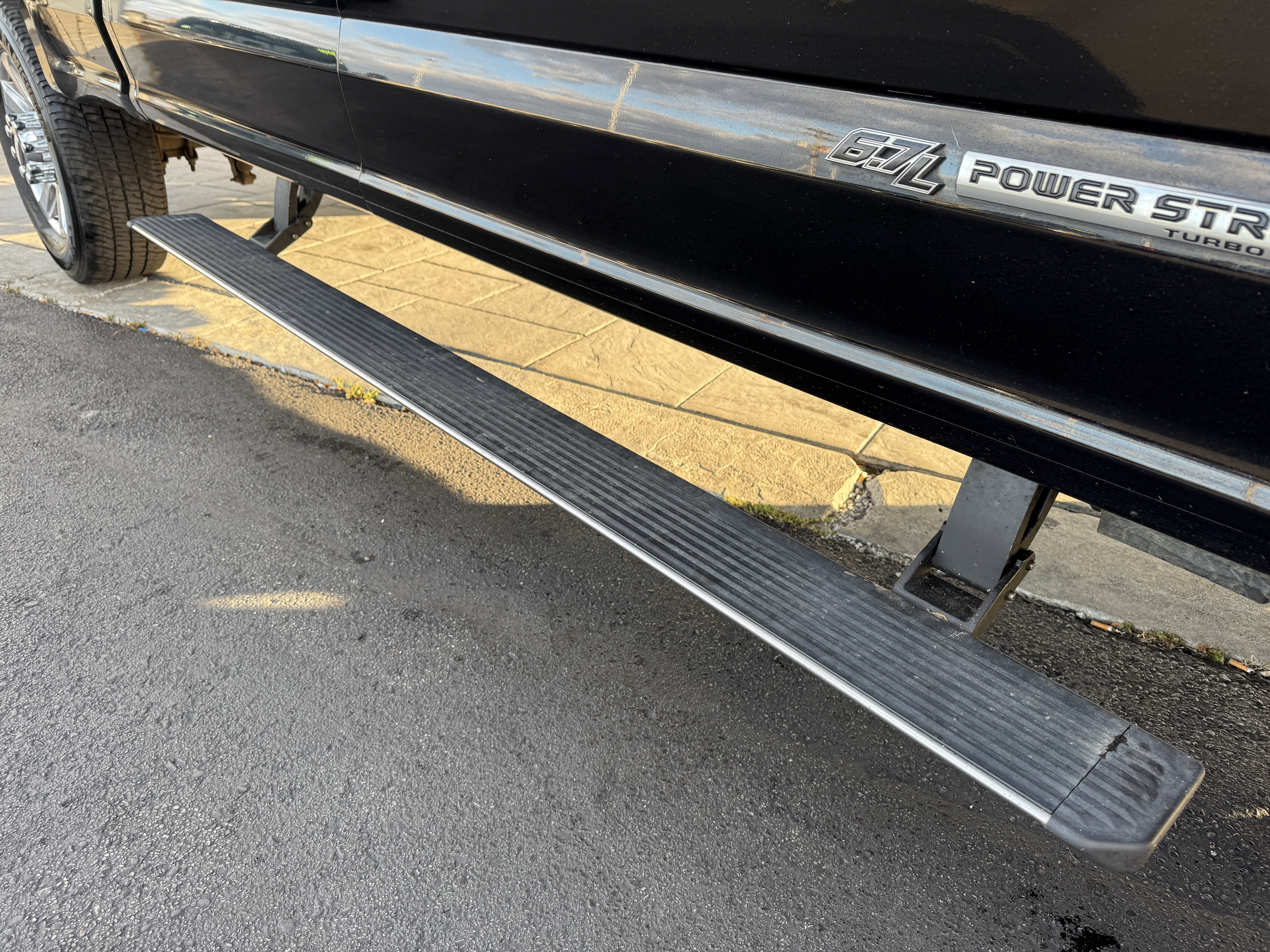 Used 2017 Ford F350 Platinum w/ Platinum Ultimate Package image 29