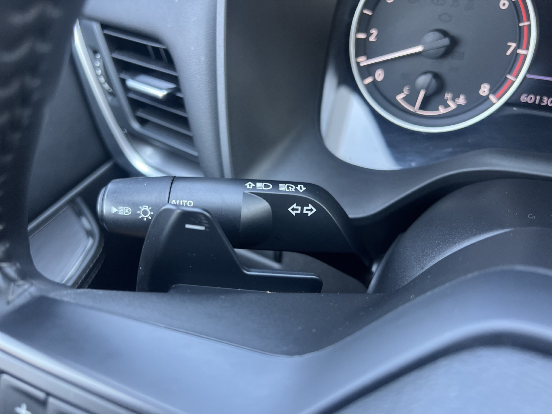 Certified 2025 Nissan Rogue SV FWD image 10