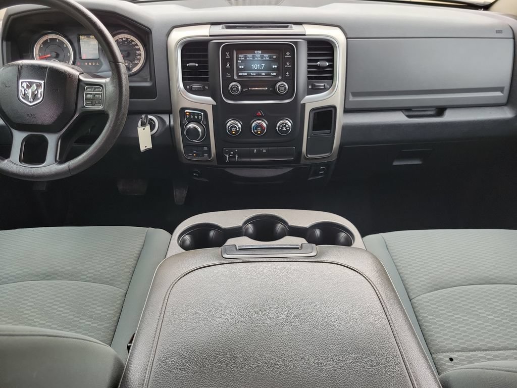 Used 2017 RAM 1500 Classic SLT AWD/4WD image 15