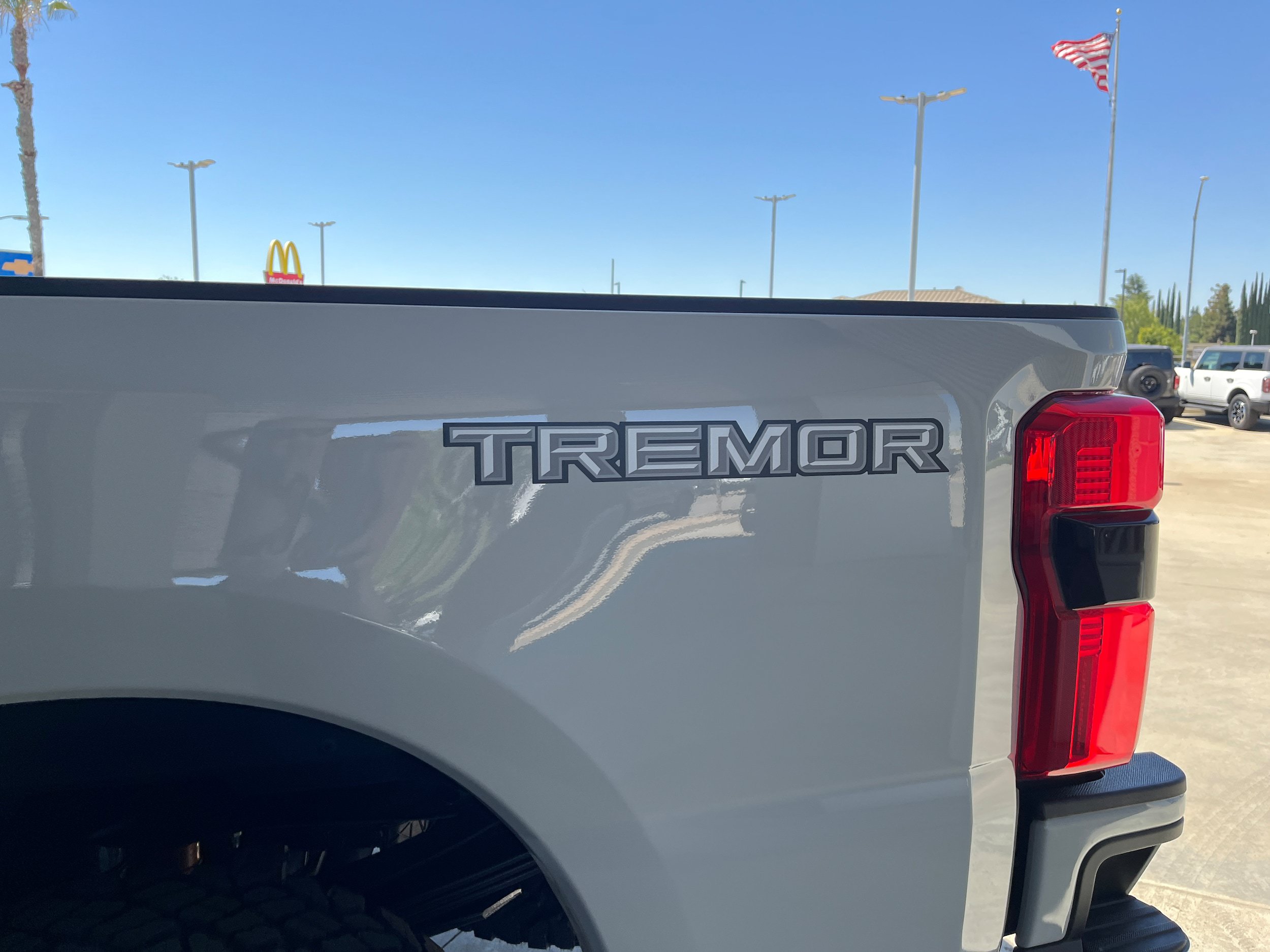 New 2026 Ford F250 Lariat w/ Tremor Off-Road Package AWD/4WD image 13