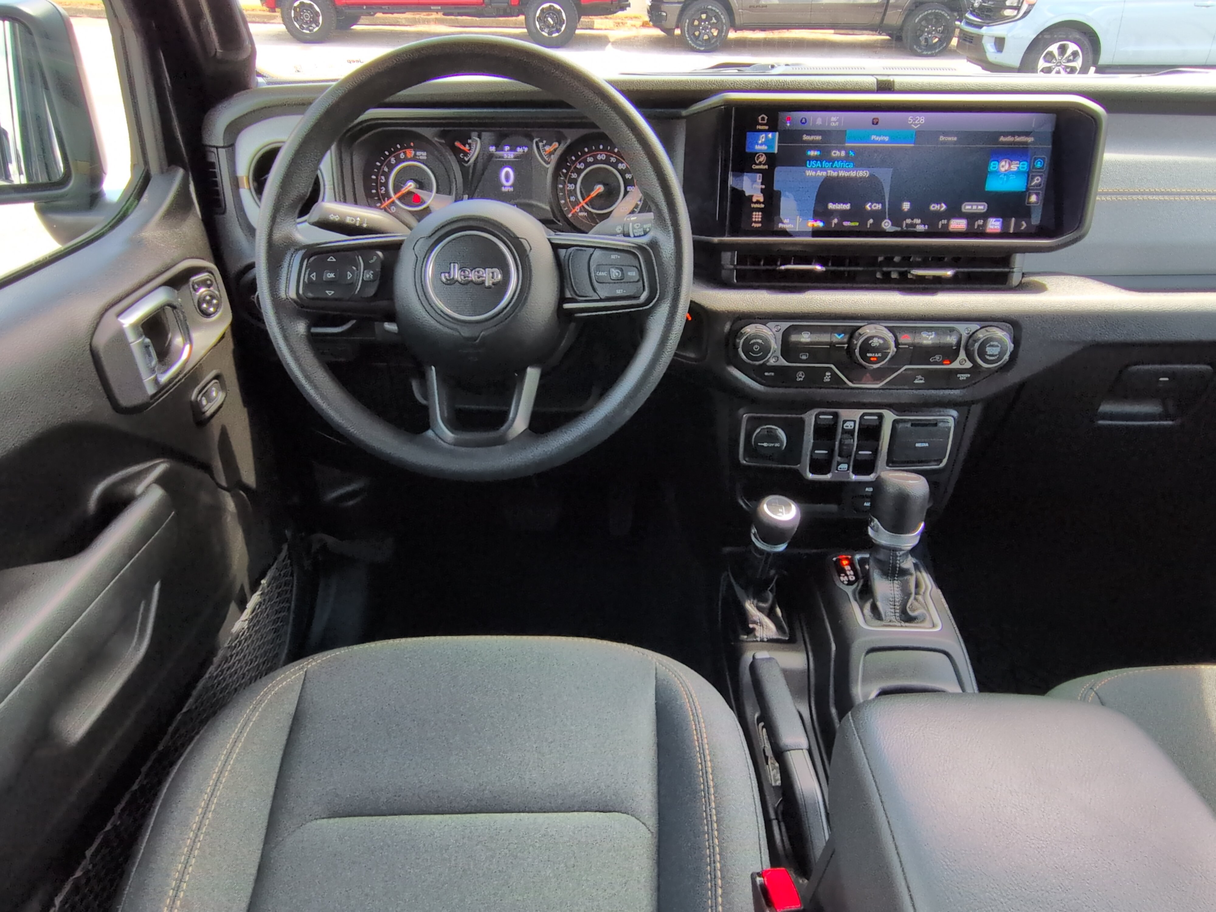 Used 2025 Jeep Gladiator Sport AWD/4WD image 14