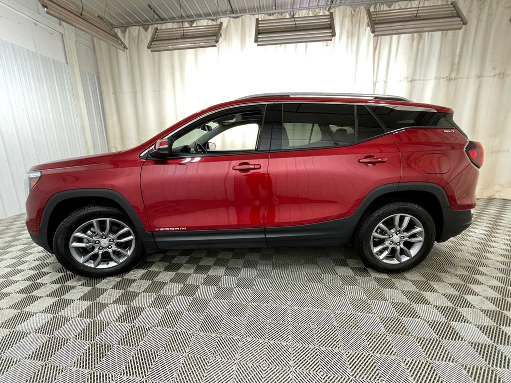 Certified 2024 GMC Terrain SLT w/ Infotainment Package II AWD/4WD image 19