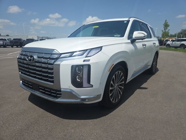 Used 2024 Hyundai Palisade Calligraphy AWD/4WD image 2