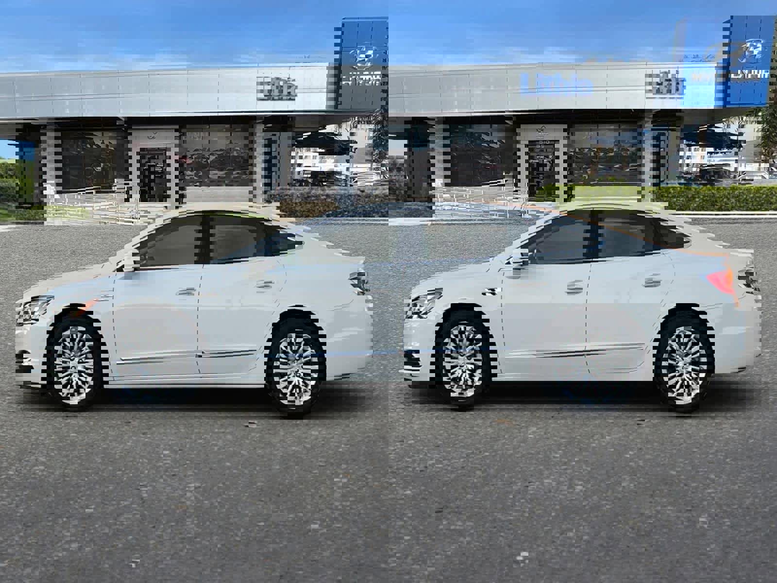 Used 2019 Buick LaCrosse Preferred image 6