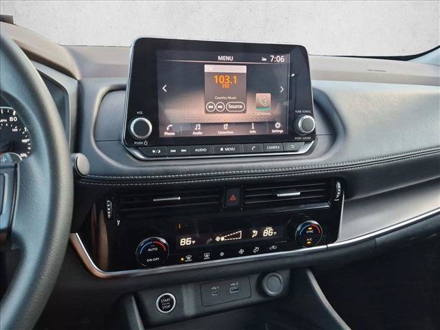 Used 2022 Nissan Rogue SV AWD/4WD image 14