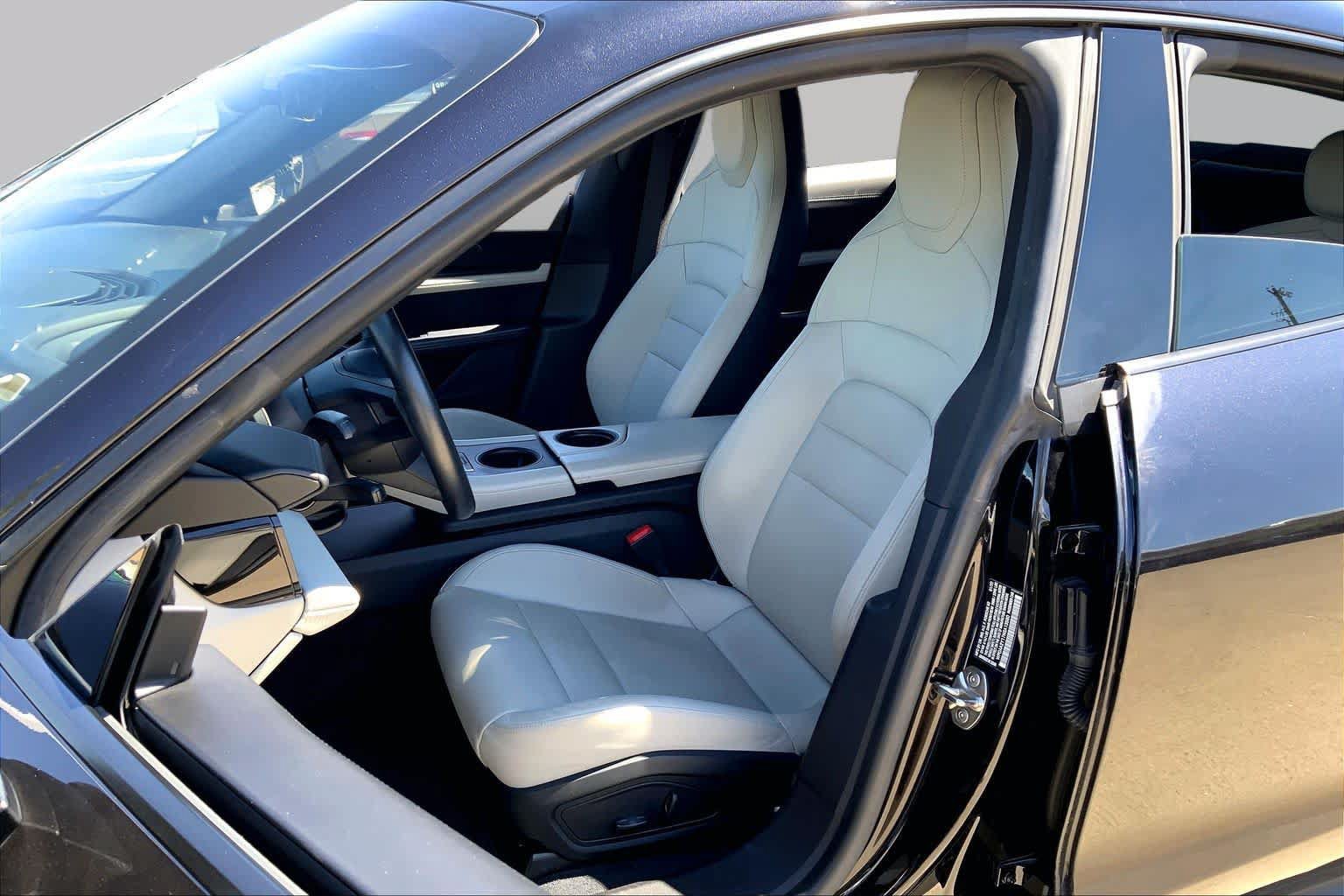 Used 2022 Porsche Taycan RWD image 7
