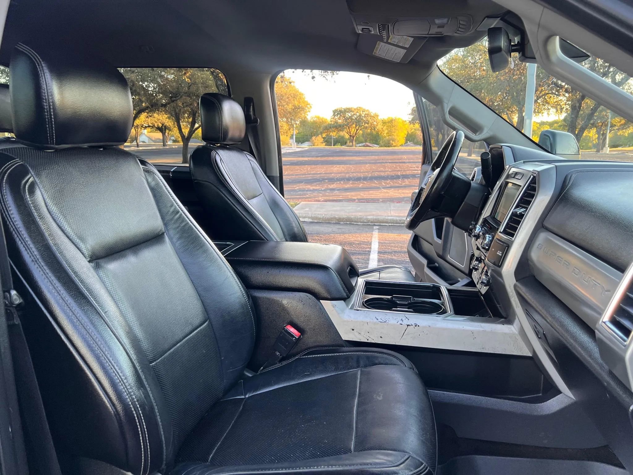 Used 2018 Ford F250 Lariat w/ Lariat Ultimate Package image 15