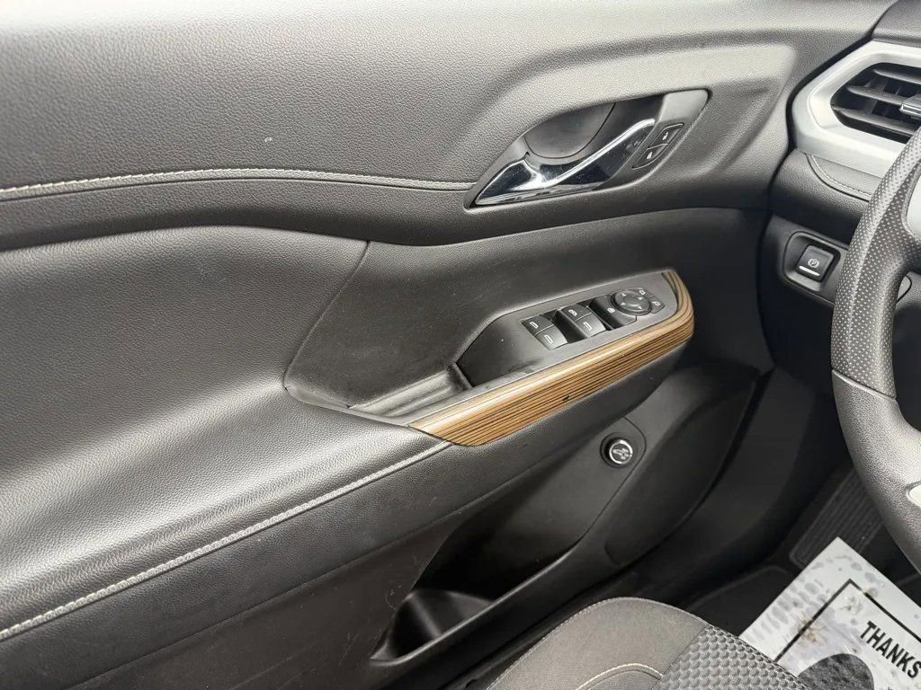 Used 2021 GMC Acadia SLE w/ Driver Convenience Package image 12