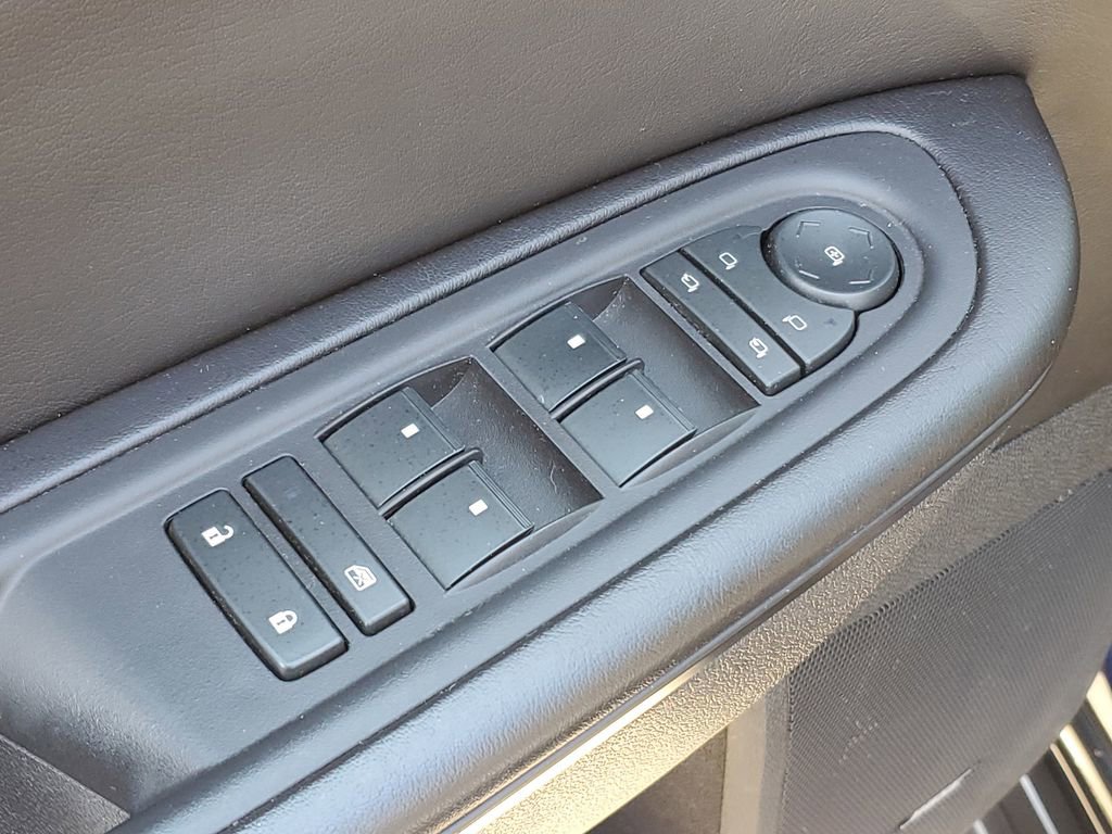 Used 2017 Chevrolet Traverse LT FWD image 22