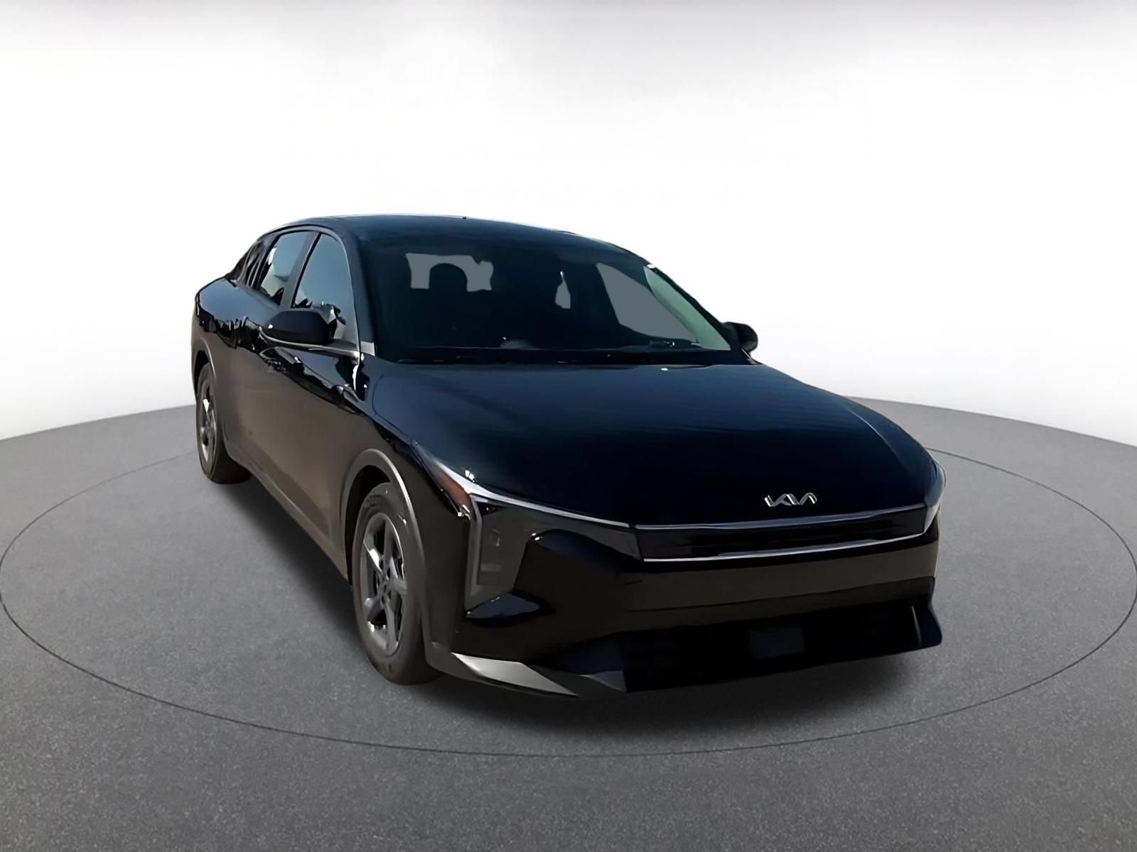 Used 2026 Kia K4 FWD image 3