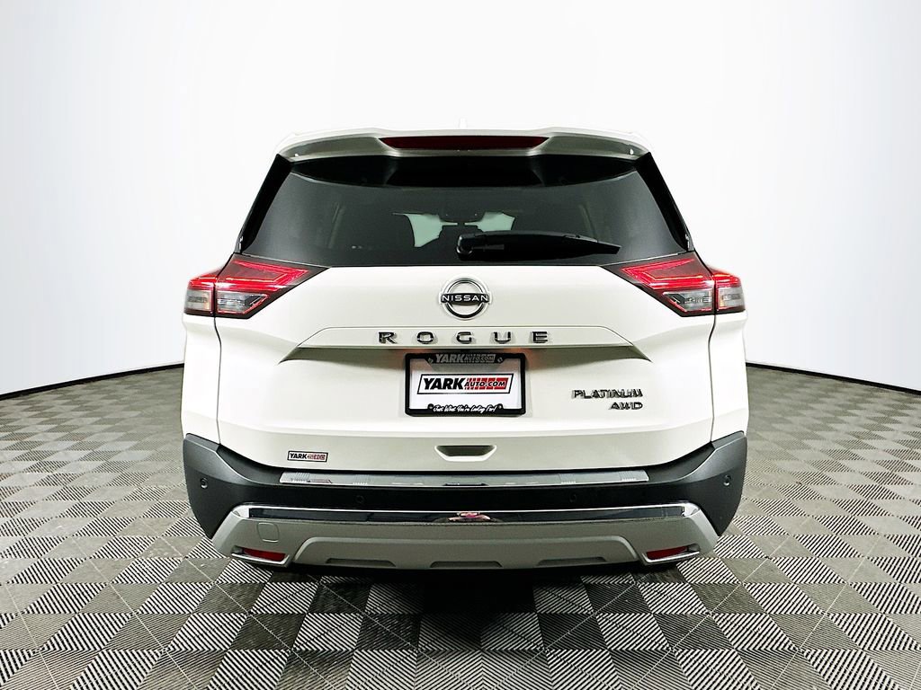 Certified 2023 Nissan Rogue Platinum image 10