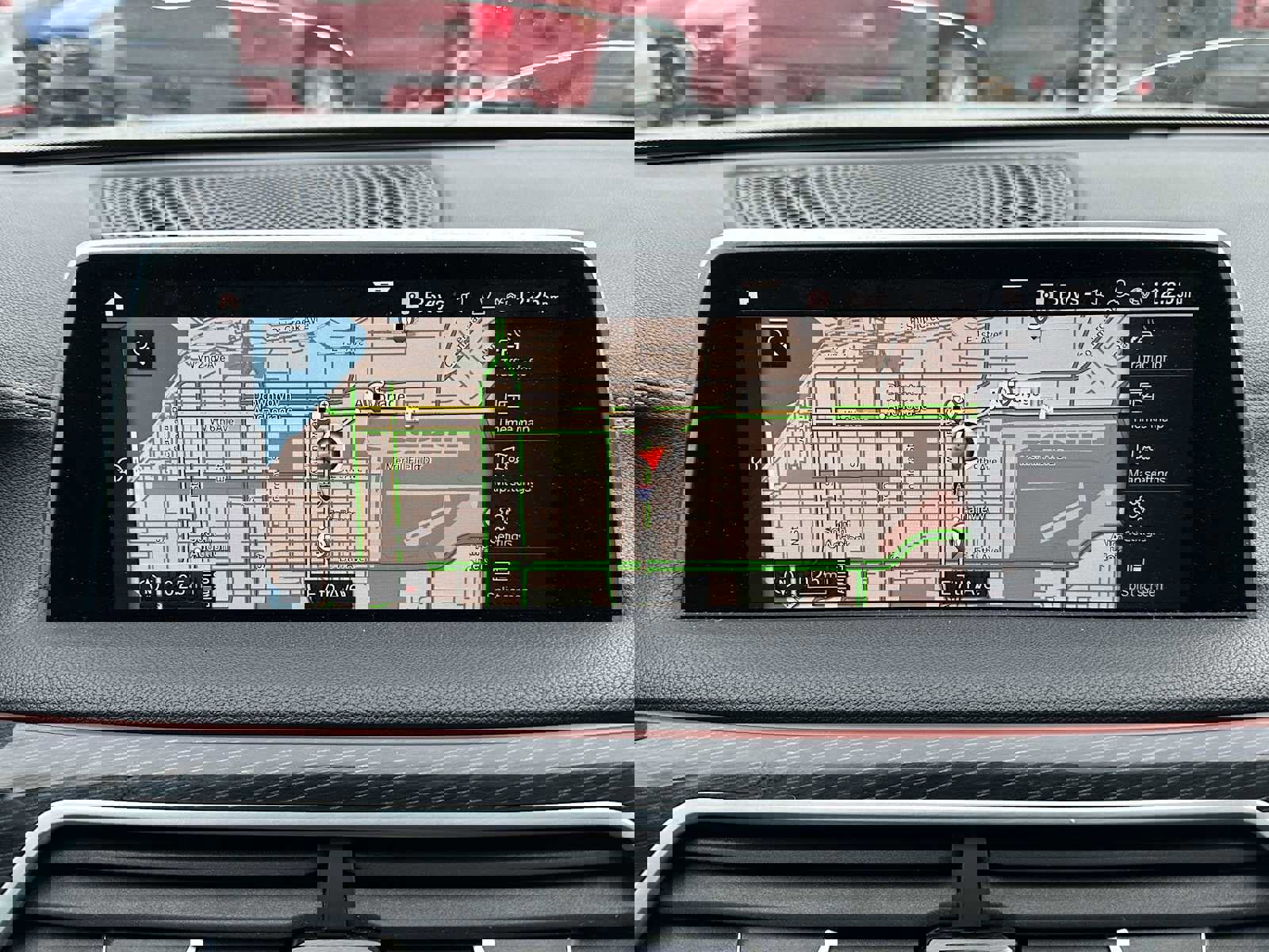 Used 2020 BMW 750i xDrive w/ M Sport Package image 29