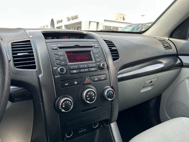 Used 2013 Kia Sorento LX image 31