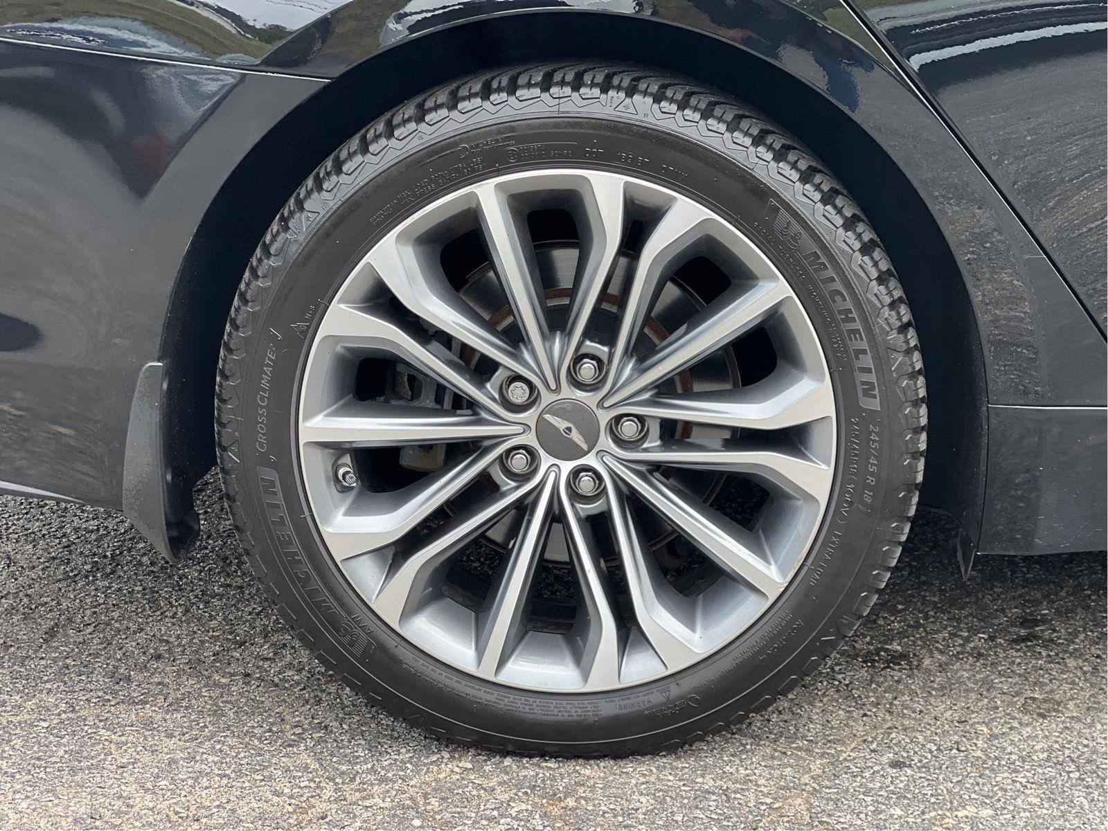 Used 2016 Hyundai Genesis 3.8 RWD image 29