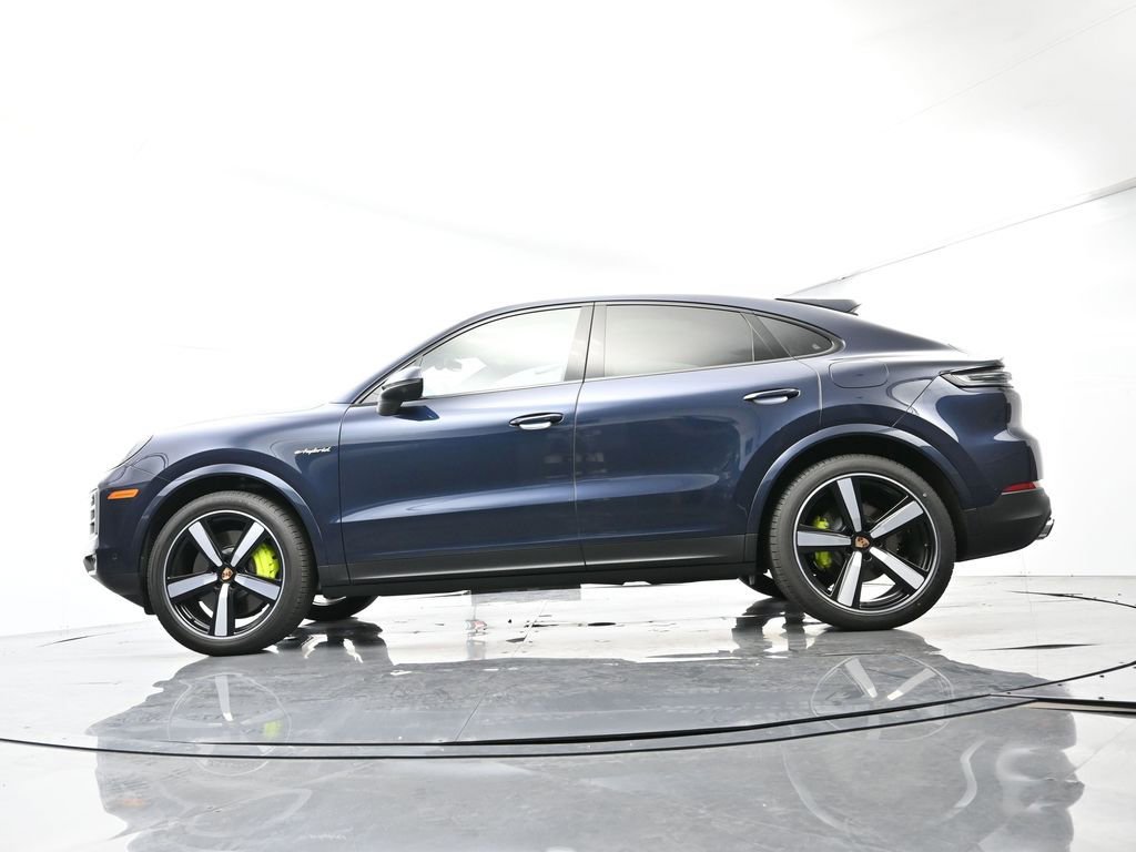 Certified 2025 Porsche Cayenne E-Hybrid Coupe image 46